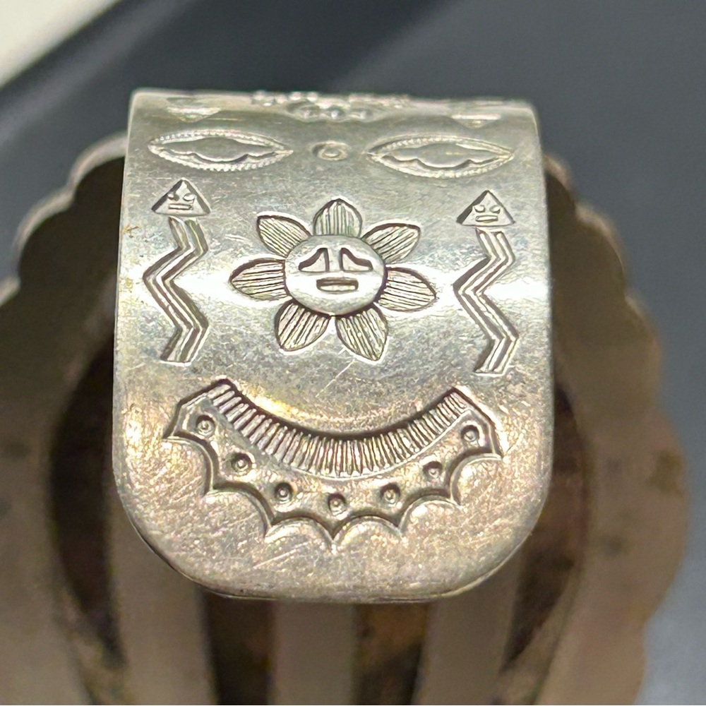 Vtg Antique Fred Harvey Era Navajo-Silver Cuff bracelet, 1923 US Peace Dollar - Picture 6 of 15